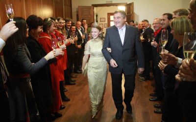 Vinsko kraljico gostili v enoti Frelih